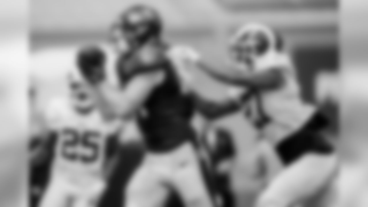 TE Hayden Hurst