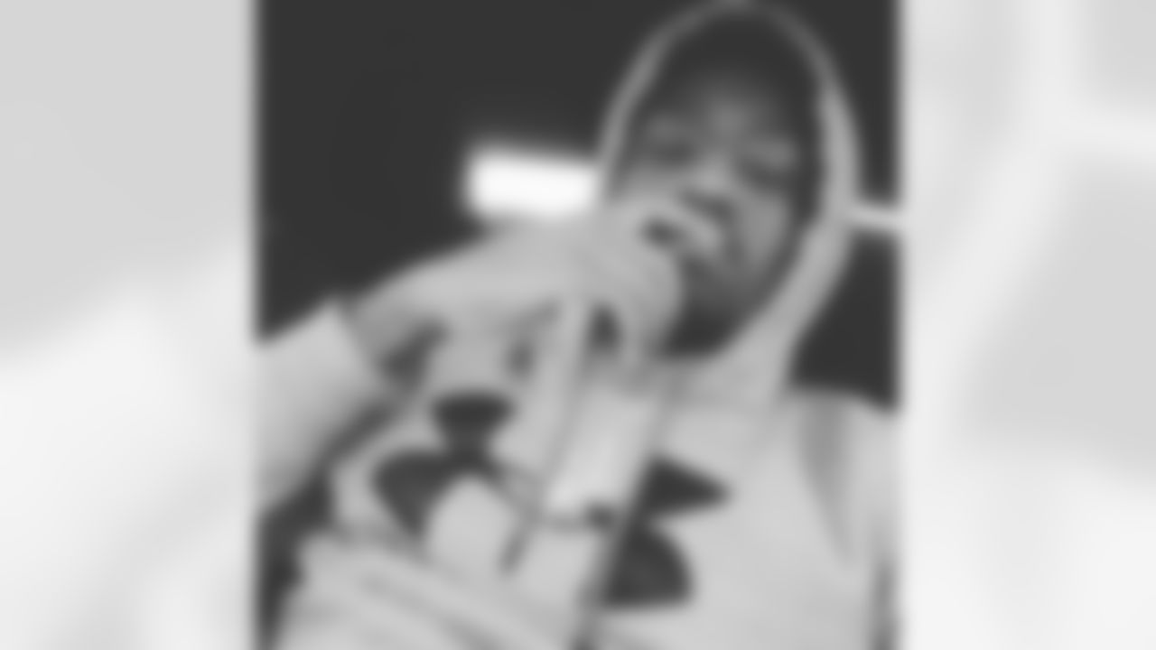 nolimit.301 [Tavon Young]: Aye UA I need about 50 more hoodies and sweatsuits Ha thanks in advance