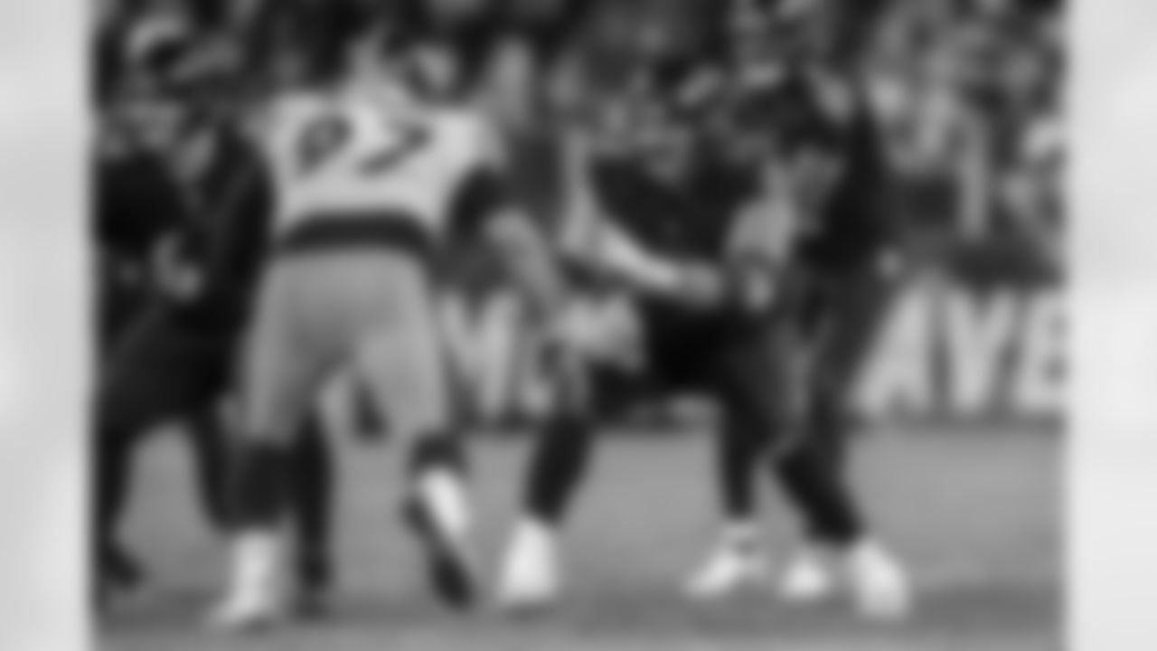 OC Tyler Linderbaum
Linderbaum started every game and played all but two snaps in his rookie season. He finished with the fourth-best run blocking grade of all NFL centers, showcasing his elite movement skills and hard-nosed physicality. Linderbaum's ability to pull and get to the second level to block linebackers added another element to Baltimore's run game.