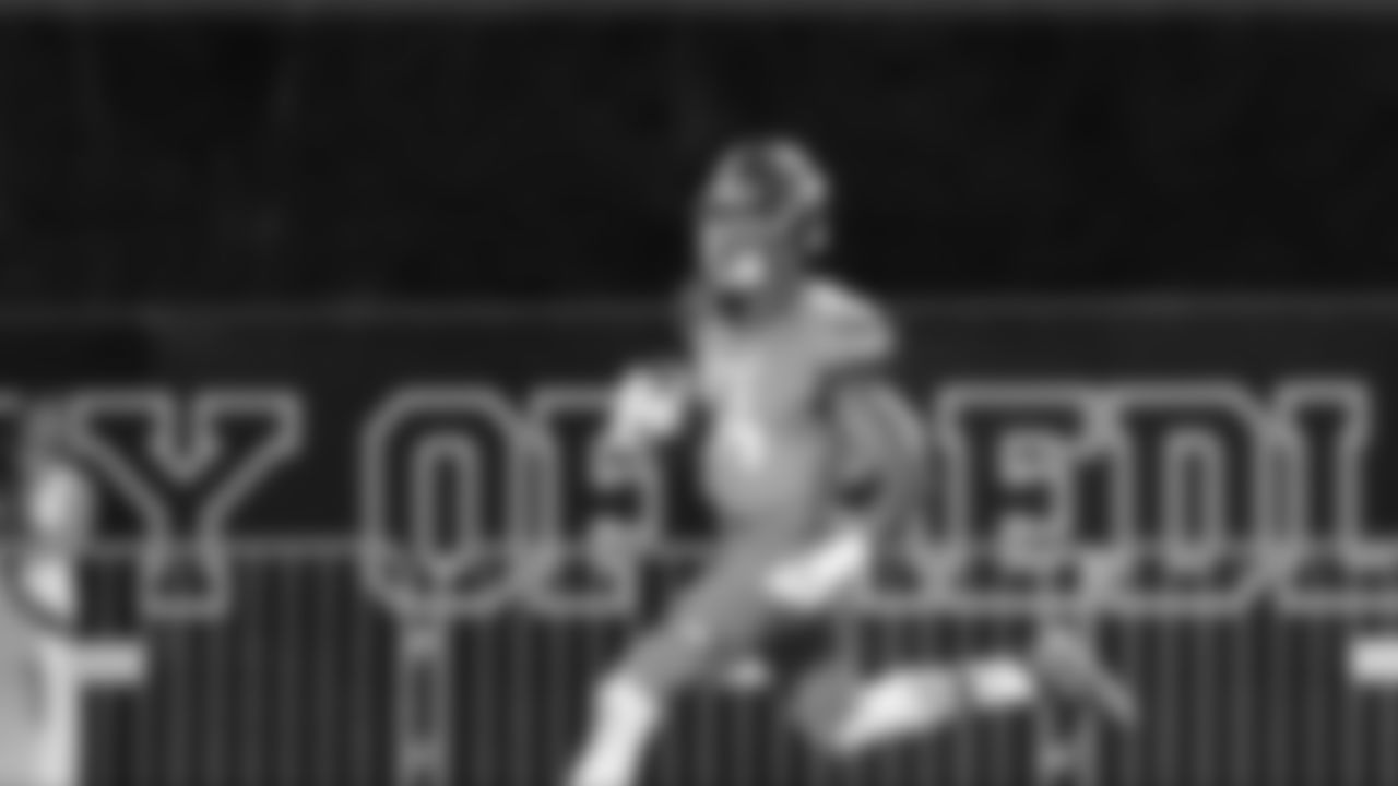 CB Jeff Hector