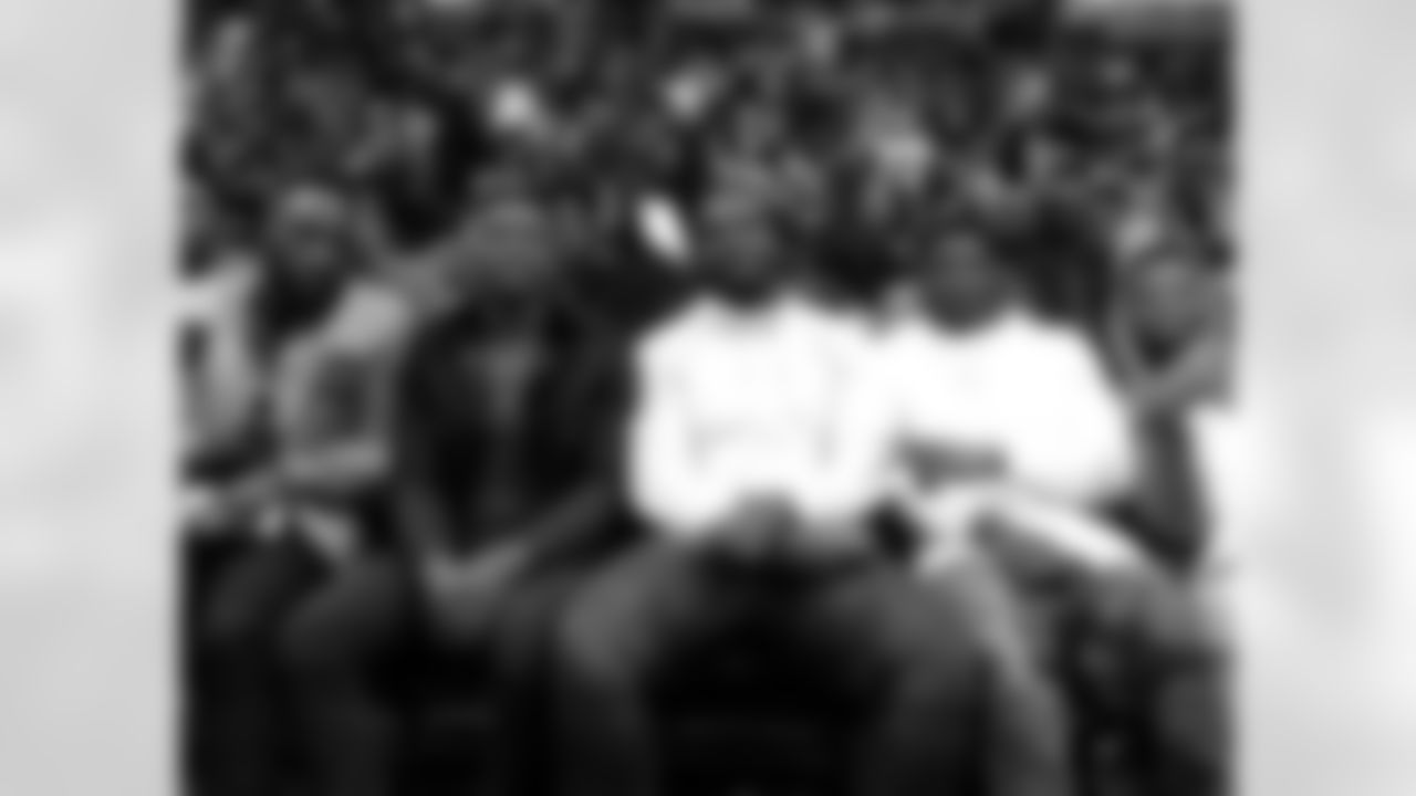 man_dammn9 [Matt Judon]: Court side with only a few out of the flock.