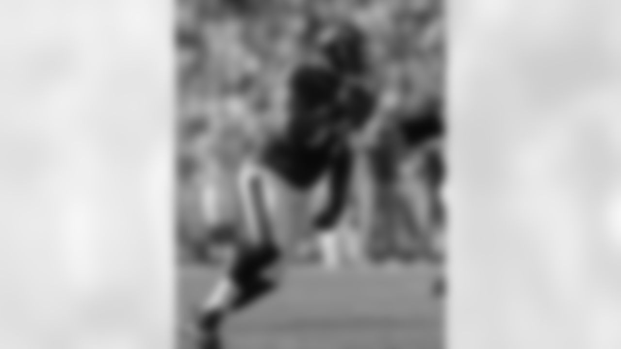 8/27/2008 – Signed (via trade with Tampa Bay) DE Marques Douglas