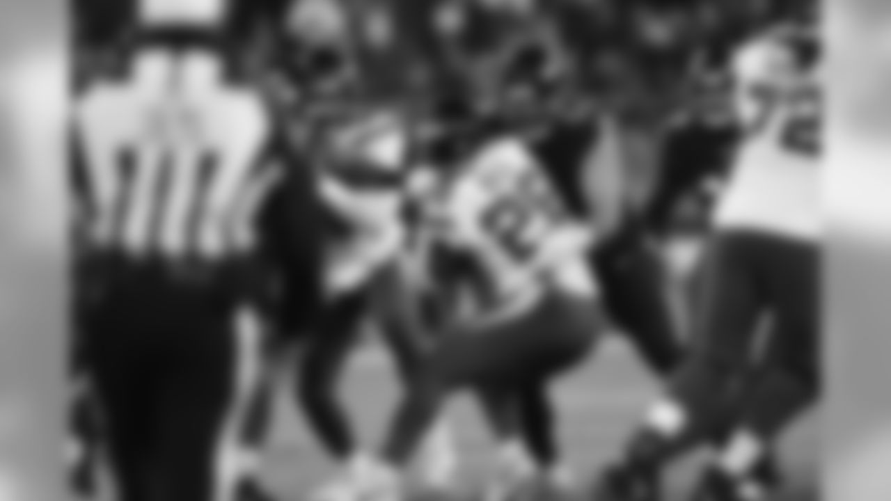 DT Domata Peko Sr.