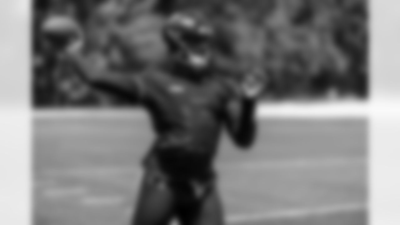 QB Anthony Brown