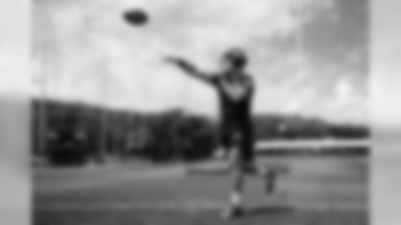 QB Josh Woodrum
With all the hubbub surrounding Flacco, Griffin and Jackson, Ravens fans have lost sight of last year's favorite underdog. Woodrum made some nice throws in Miami, finishing 3-of-5 for 47 yards. He will likely see a lot of action against the Redskins.