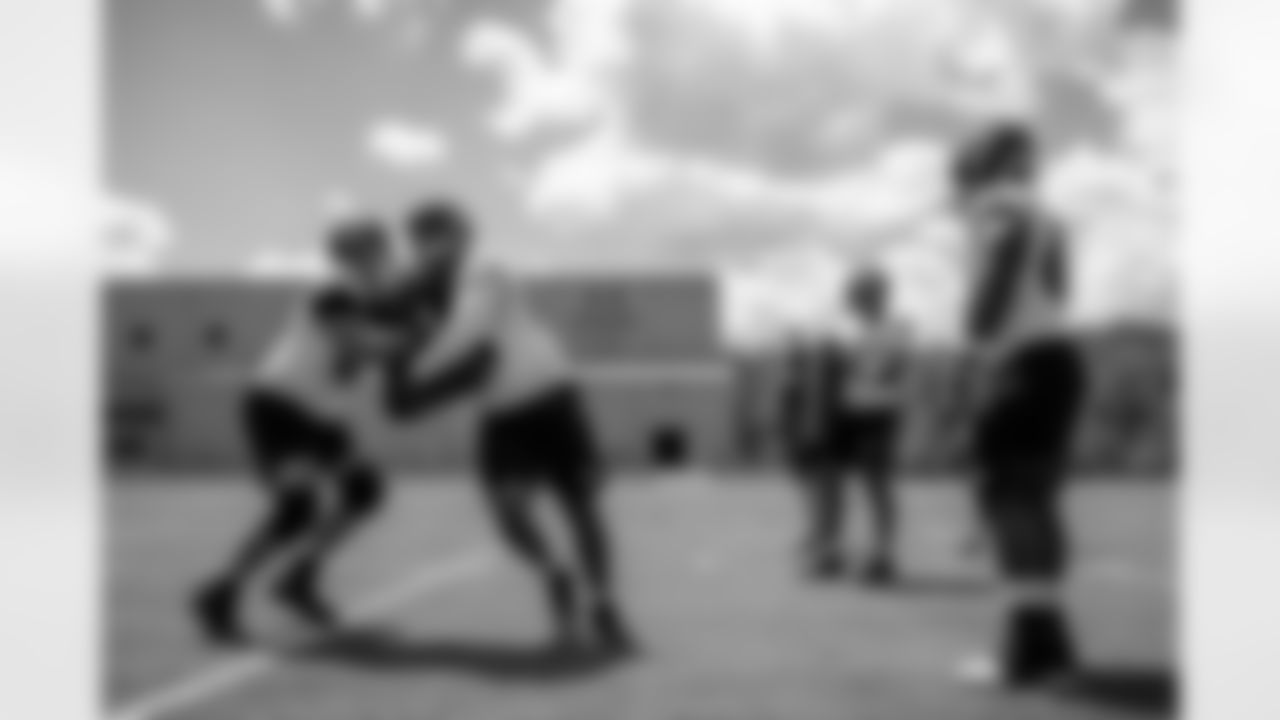 Ravens rookies practice during the second day of minicamp.
