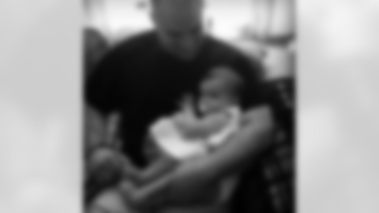 ginograd56 [Gino Gradkowski]: Hangin with my niece Carmella. @brittkuhn1