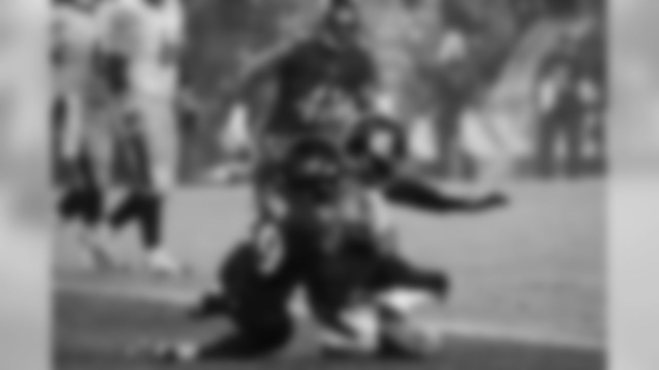 CB Brandon Carr