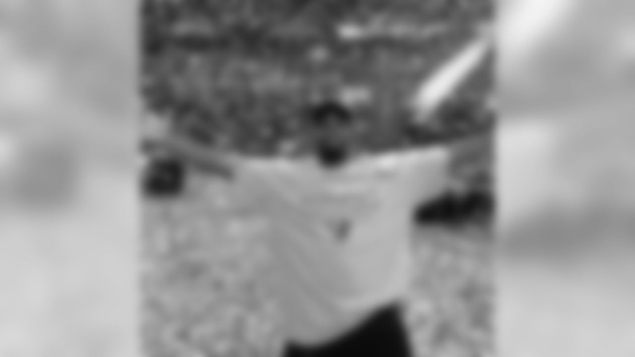 alevine41[Anthony Levine]:#Tbt Aye!!!