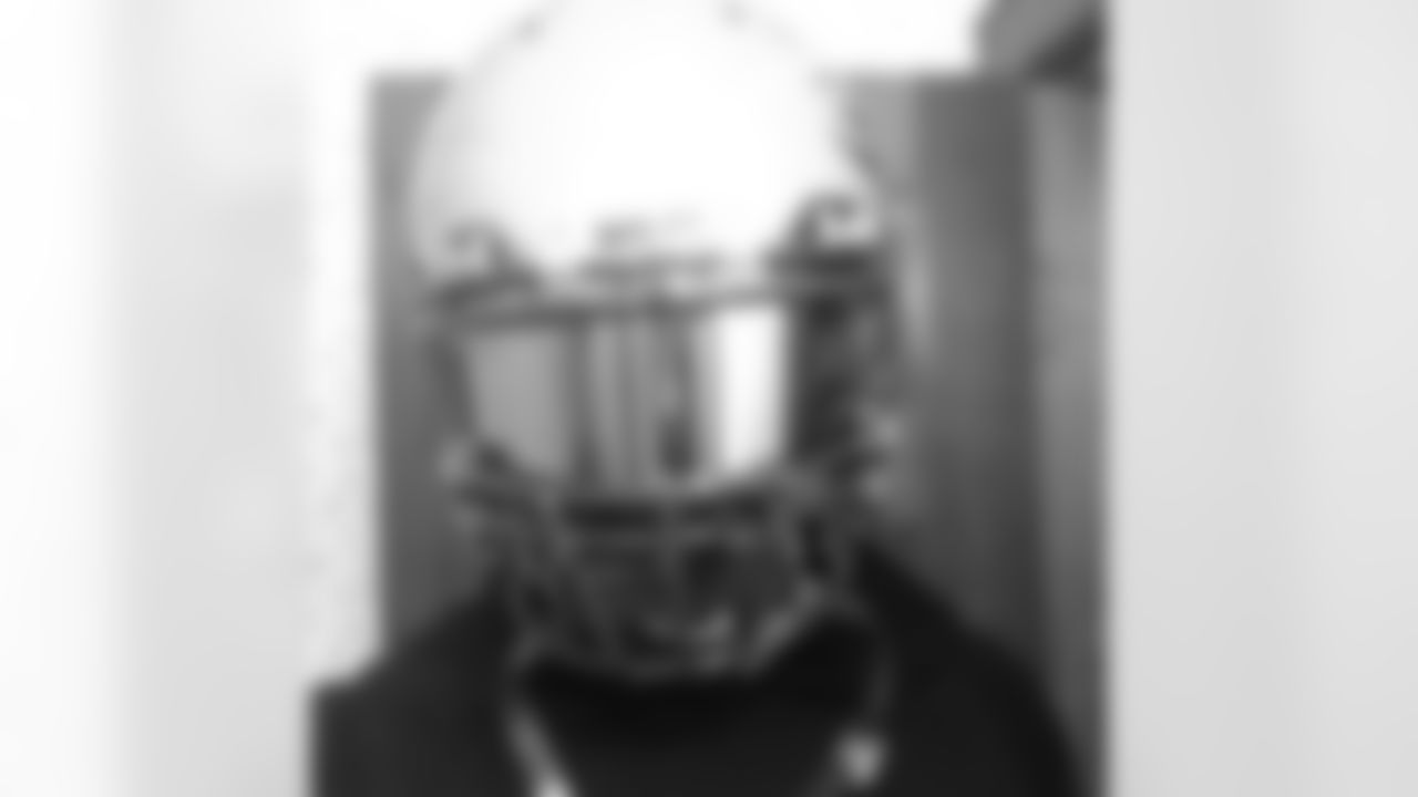 m_nation3 [Aaron Mellette]: Reflector visor, haven't put this helmet on since the #SeniorBowl