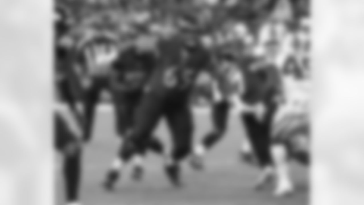 G Nico Siragusa
2017 Draft - Round 4, Pick 122