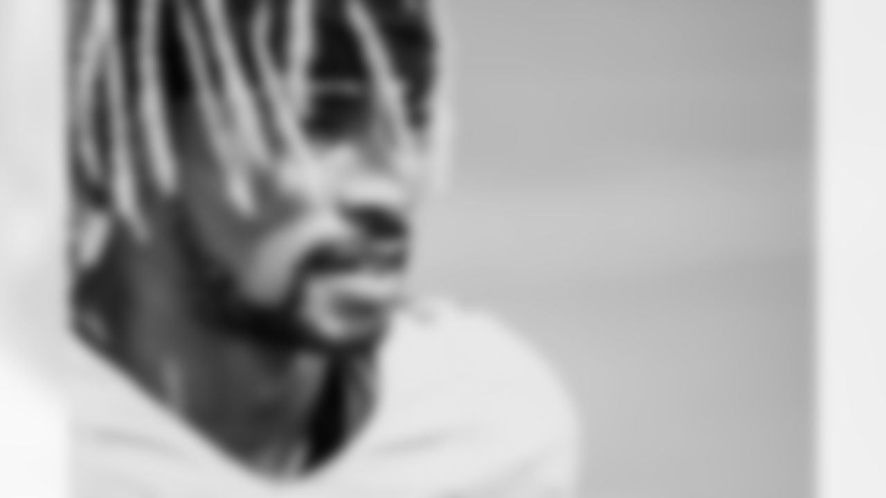 CB Anthony Averett