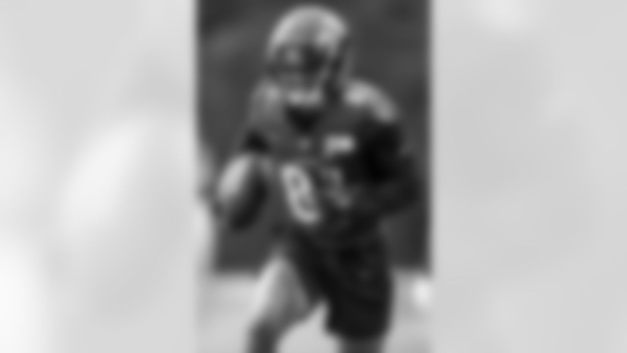WR Tarik Black