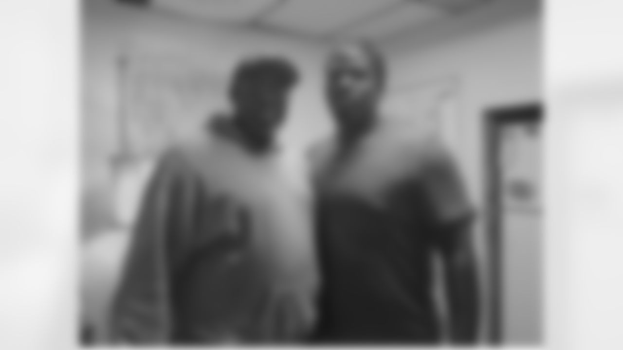 51isdown [Kamalei Correa]