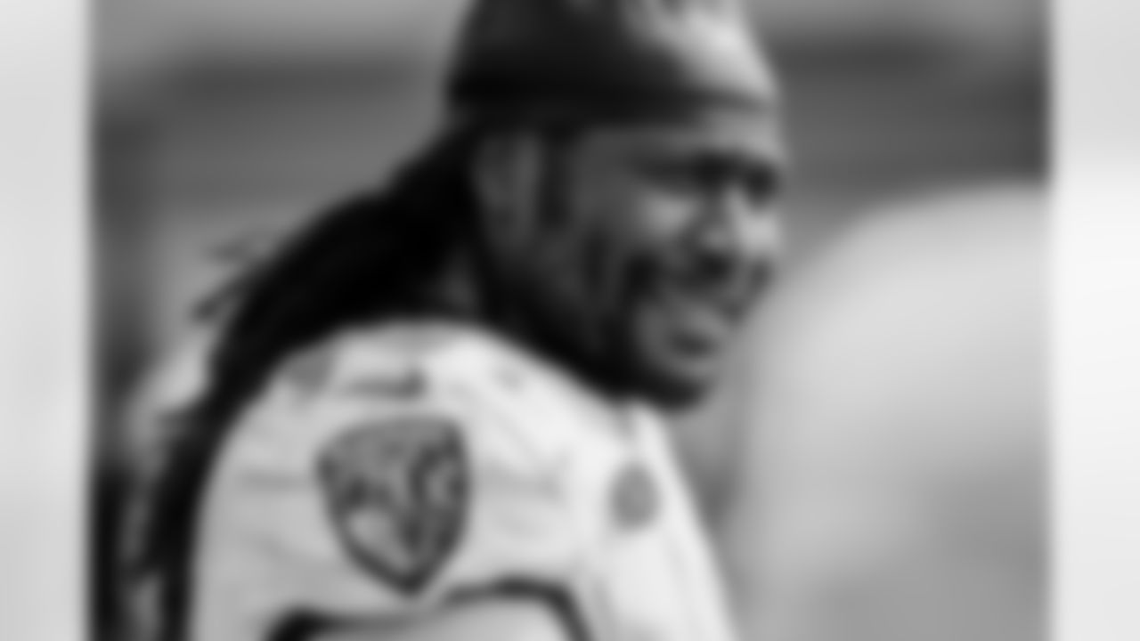 LB Pernell McPhee