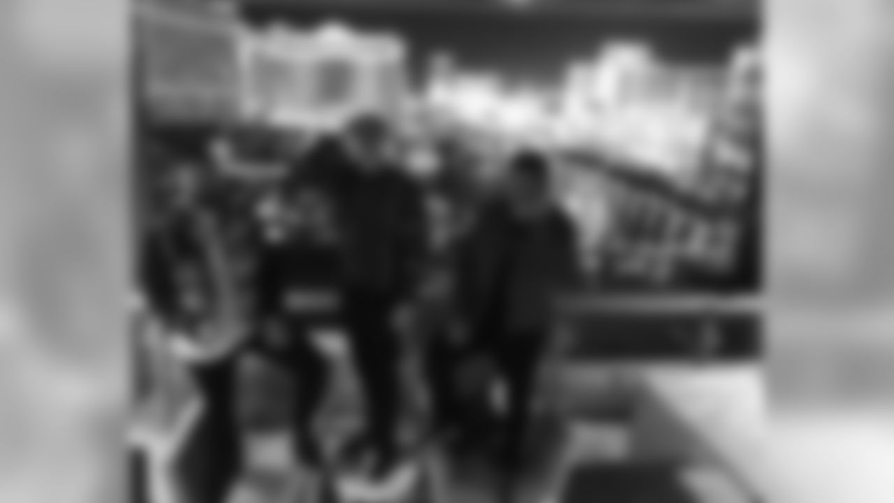 urbanlegend96 [Brent Urban] "Barbarians on a balcony"