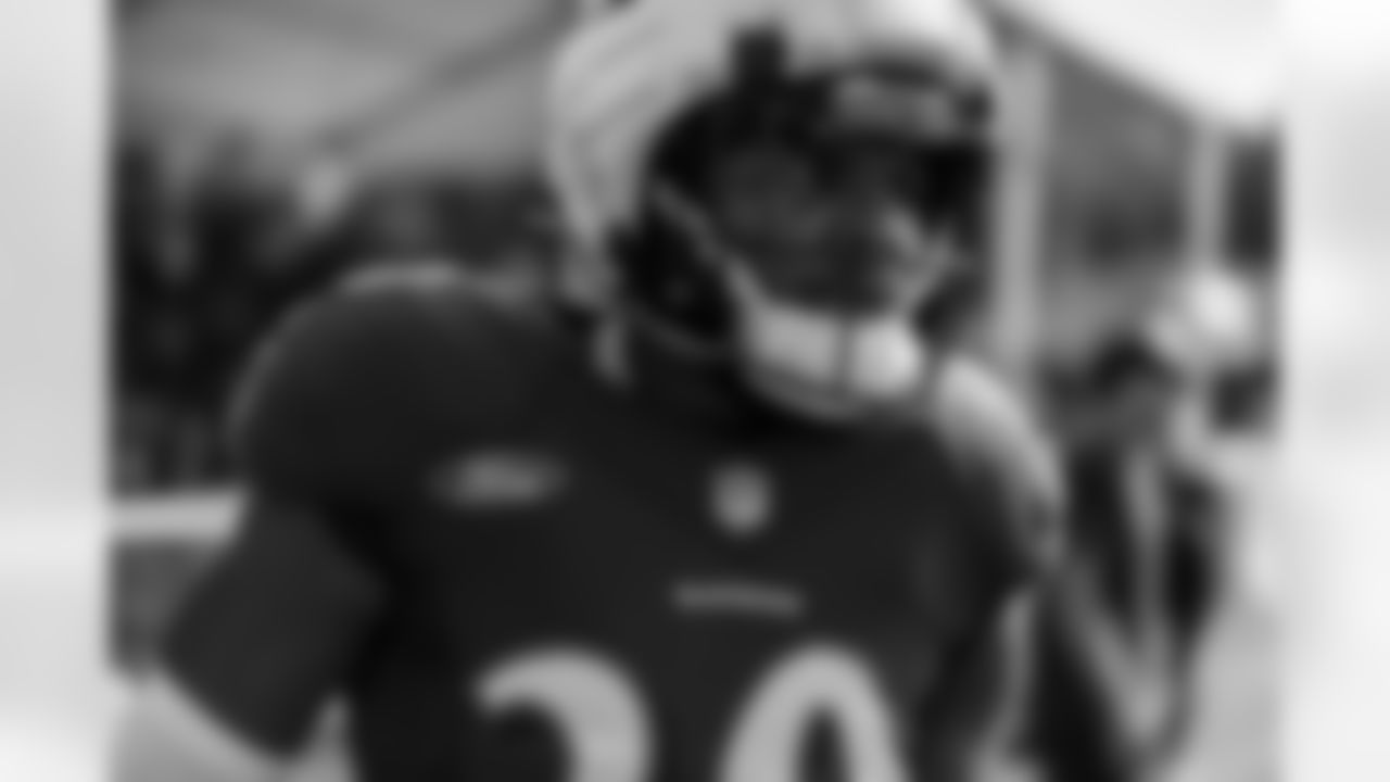 ILB Trenton Simpson