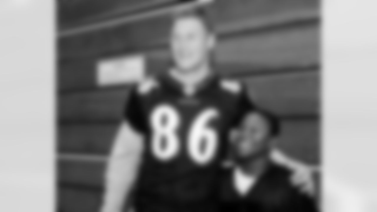 Todd Heap launched the What Moves U program at Severna Park Middle School in October 2008.