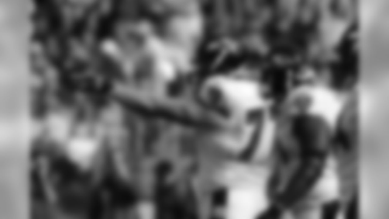 Images from the first quarter of the Ravens' Week 6 game in New England on Sunday, October 17, 2010.