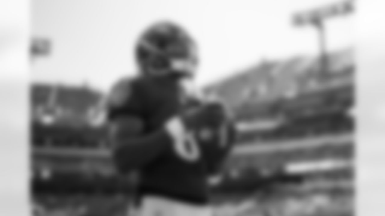 QB Lamar Jackson