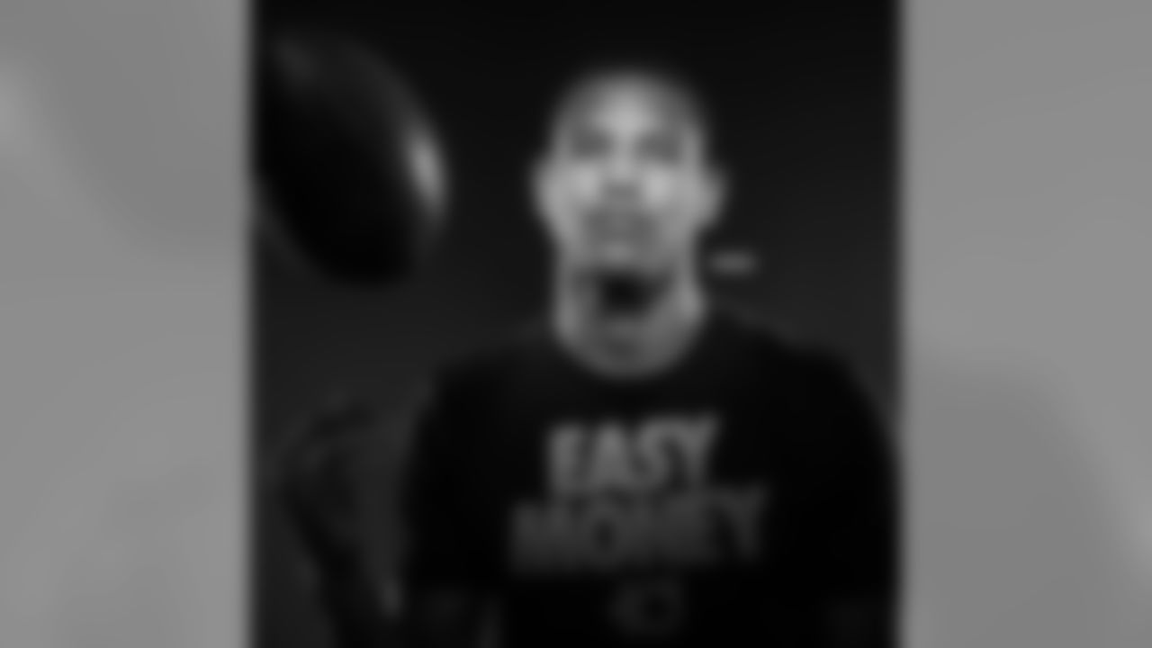ravens[Baltimore Ravens]:Meet the Rookies: WR Darren Waller #PlayLikeARaven #RavensNation #Ravens