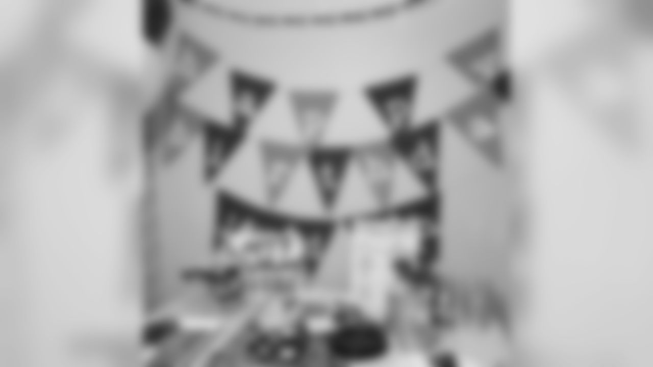 jforsett[Justin Forsett]:S/O to my wife @michellekole for putting together a great Birthday Party for our little man