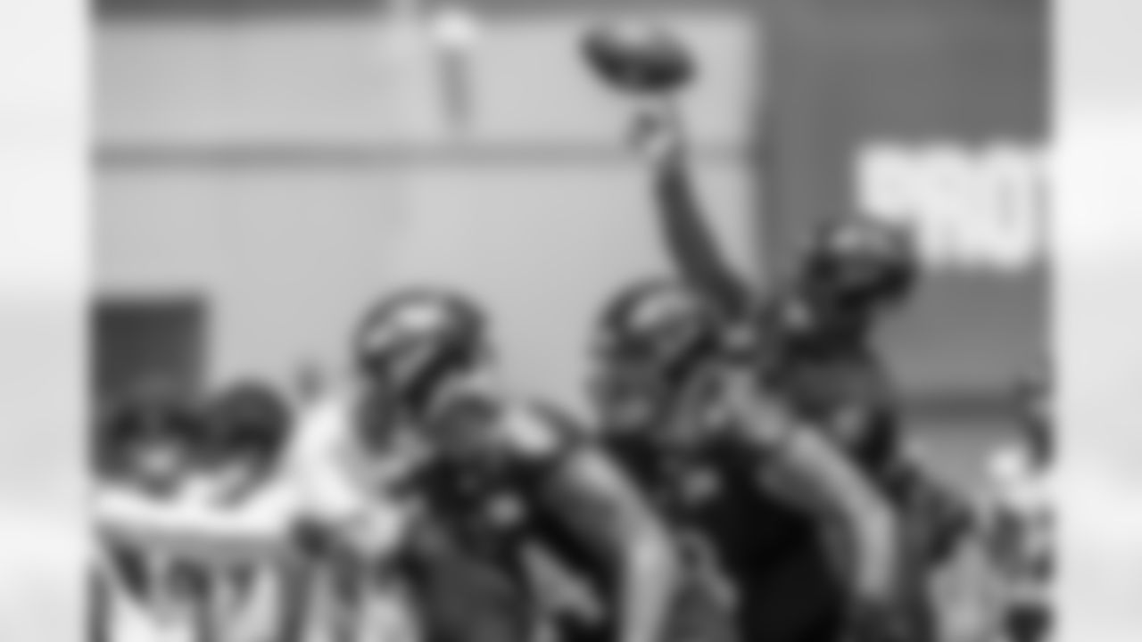 QB Anthony Brown