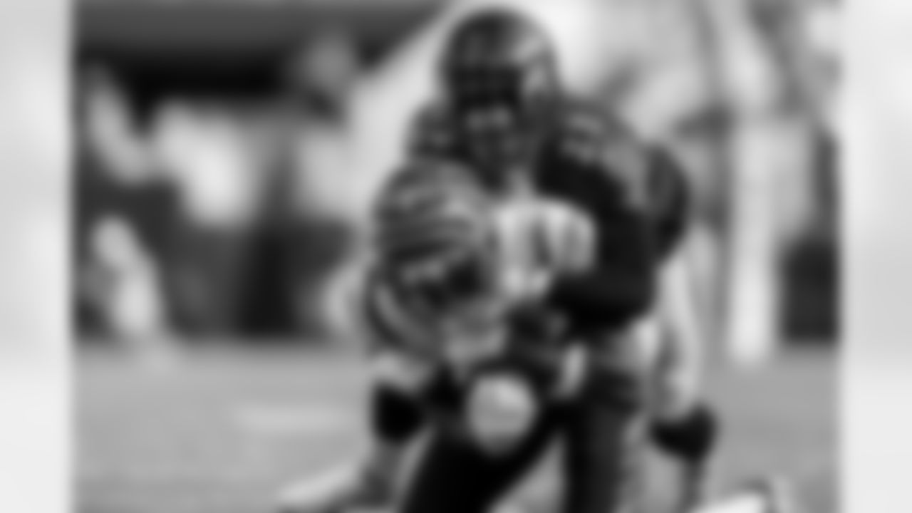 CB Anthony Averett