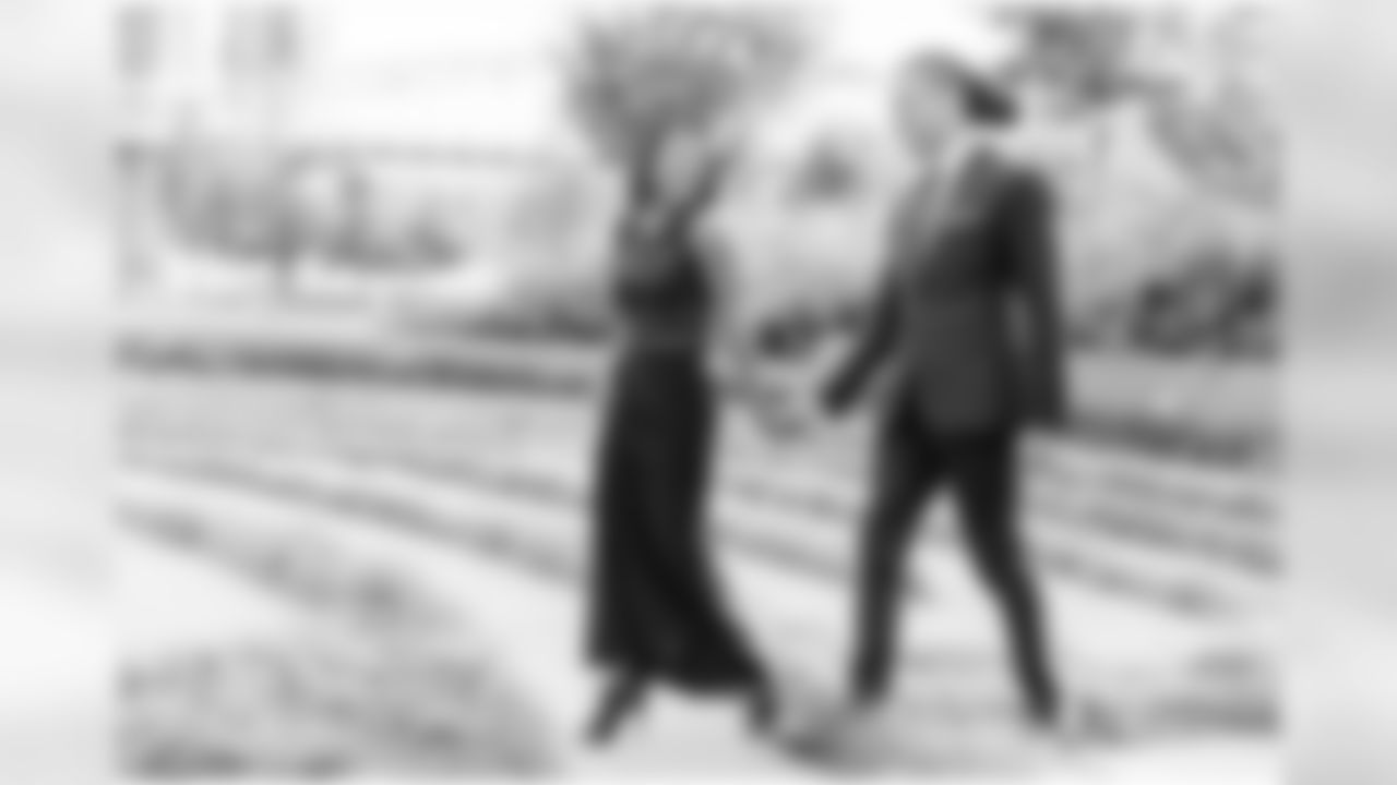 mulatto10 [Chris Moore] 3 more day till 2 become 1!!!!