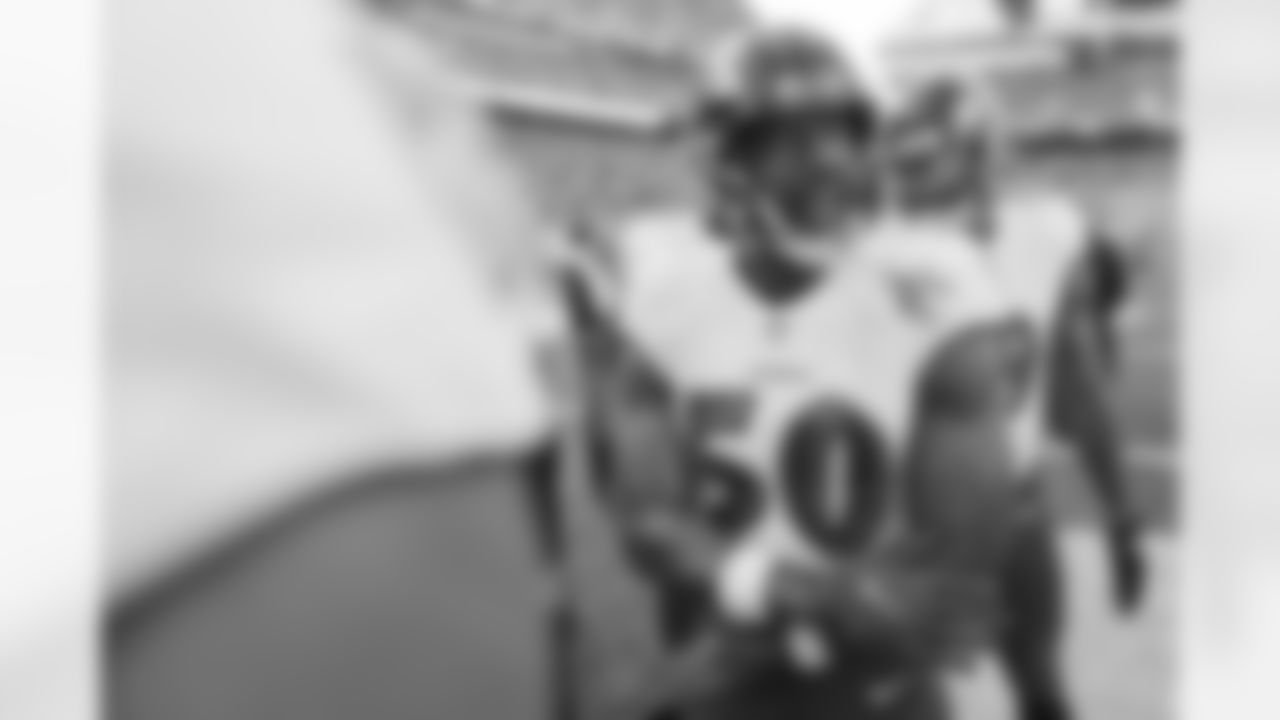 OLB Justin Houston