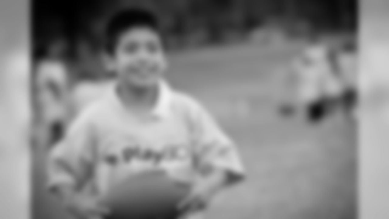 Ray Rice, Antwan Barnes and Brendon Ayanbadejo furthered the NFL's goal for a more active youth through the Play 60 Worldwide Day of Play campaign on Sept. 22, 2009.