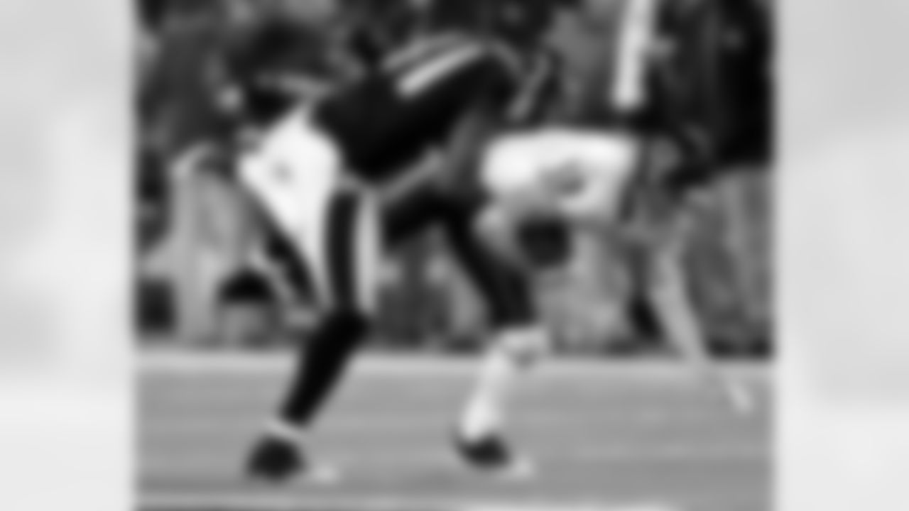 Images from the Ravens' 31-7 win over the visiting Chicago Bears in Week 15. The Ravens took an early lead in the snow-delayed game and never looked back as quarterback Joe Flacco threw four touchdowns and the defense didn't allow a Chicago score.