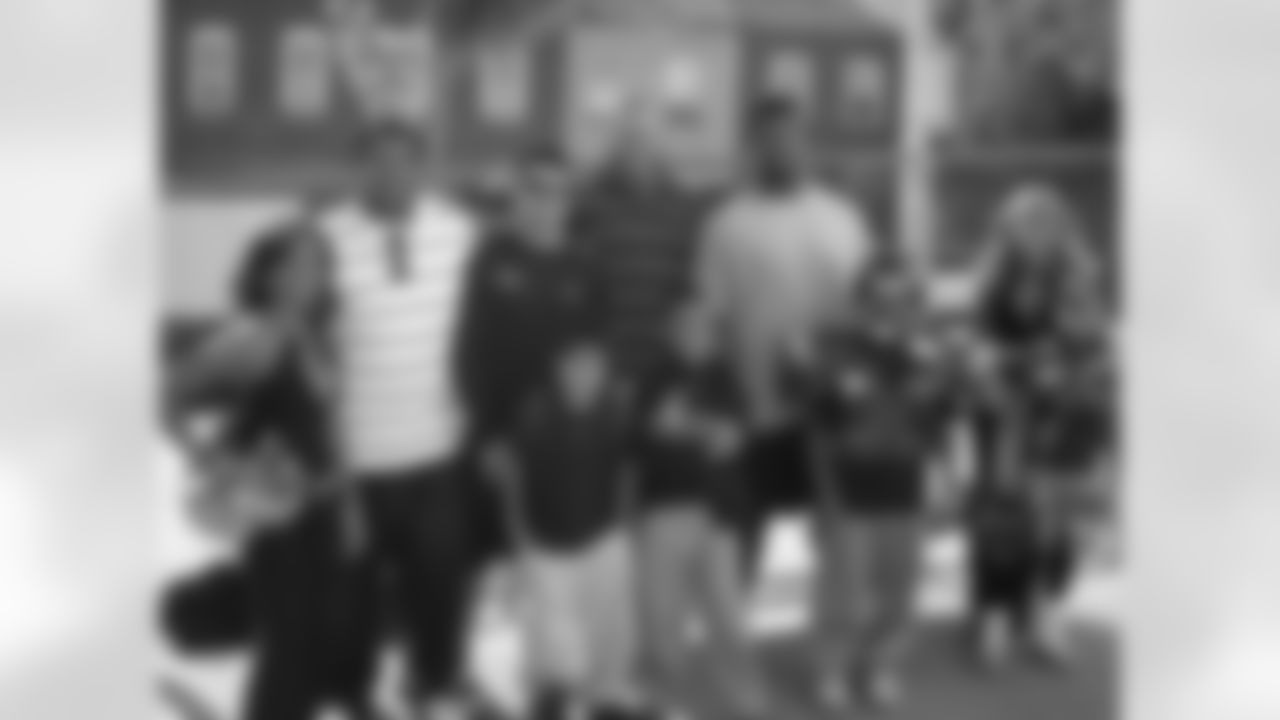 The Baltimore Ravens and Nickelodeon teamed up to promote healthy lifestyles for our nation's youth this as part of the annual Worldwide Day of Play.