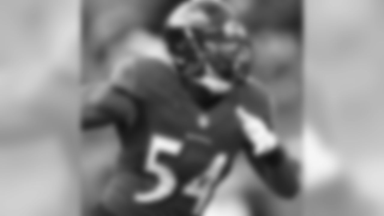 l_webb21 [Lardarius Webb]: It was an honor to play this game with you. True example of a Raven! Nothing was ever given to you. You had to take it! #TheRavenWay