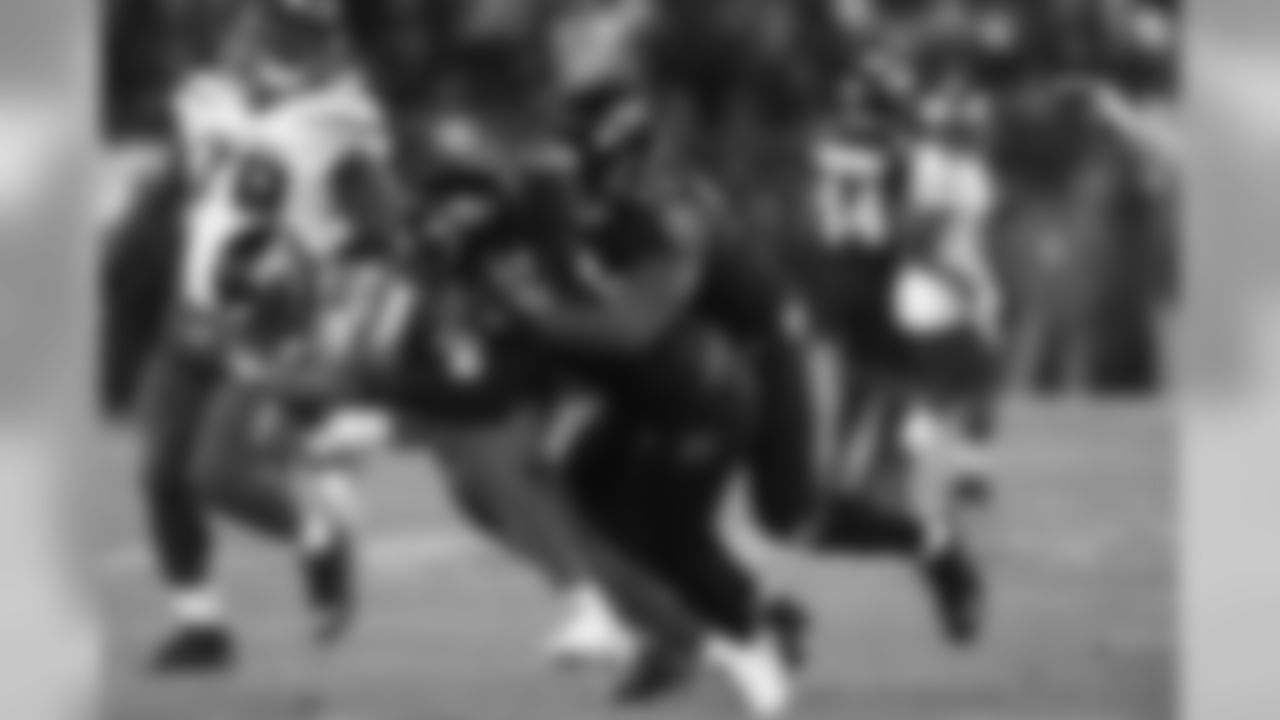ILB Josh Bynes, DE Jihad Ward