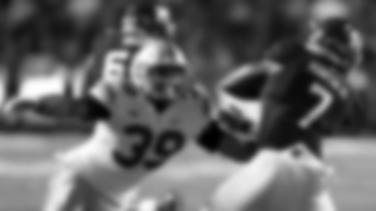 LB Malik Harrison
The Ravens' third-round inside linebacker has his sights set on starting next to Queen to provide a 1-2 punch as more of the traditional big-bodied downhill thumper. Harrison, a former quarterback, is plenty athletic enough to do it all, however. The Ohio State product would have to edge out L.J. Fort and others to earn a starting role immediately, but even if he doesn't, he could see a lot of defensive snaps.