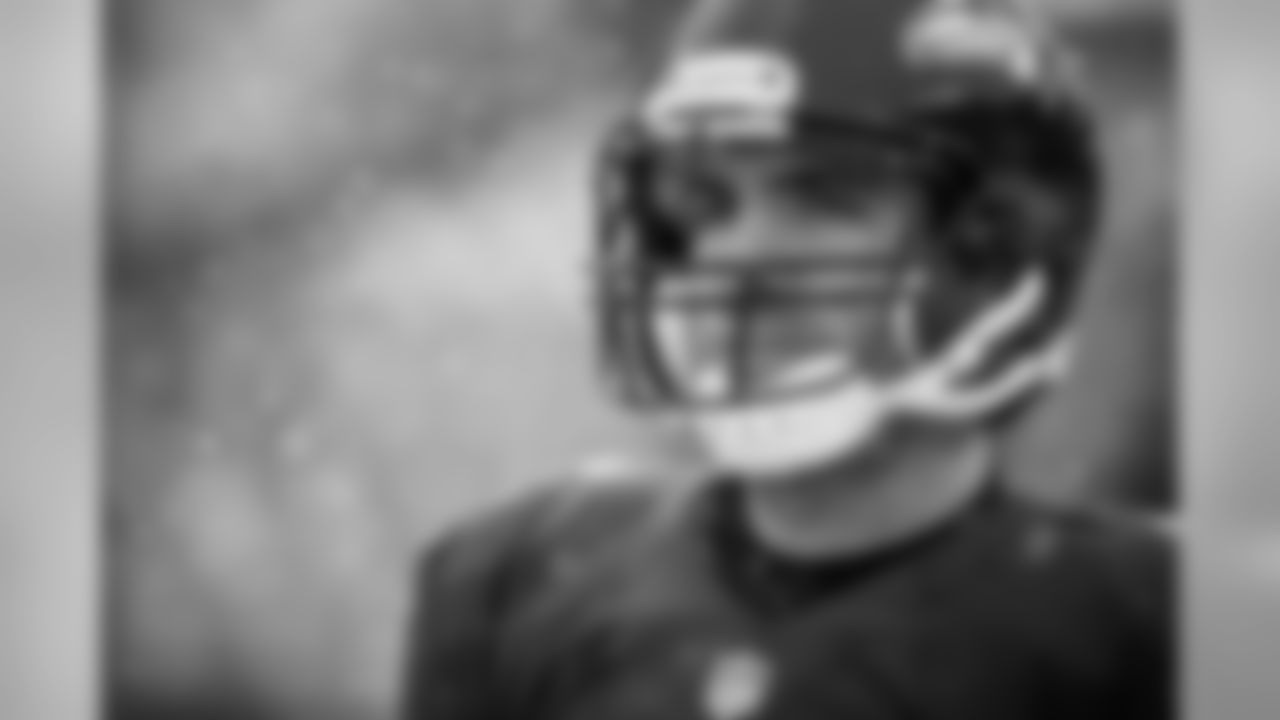 Joe Flacco will start and wear a knee brace against the Patriots after suffering a reported "mild" sprained MCL. It will be key to watch how much the knee hampers Flacco. He's used his mobility a lot this season, even taking off to pick up key first downs. Flacco could sit more in the pocket if his knee doesn't feel 100 percent come gameday.