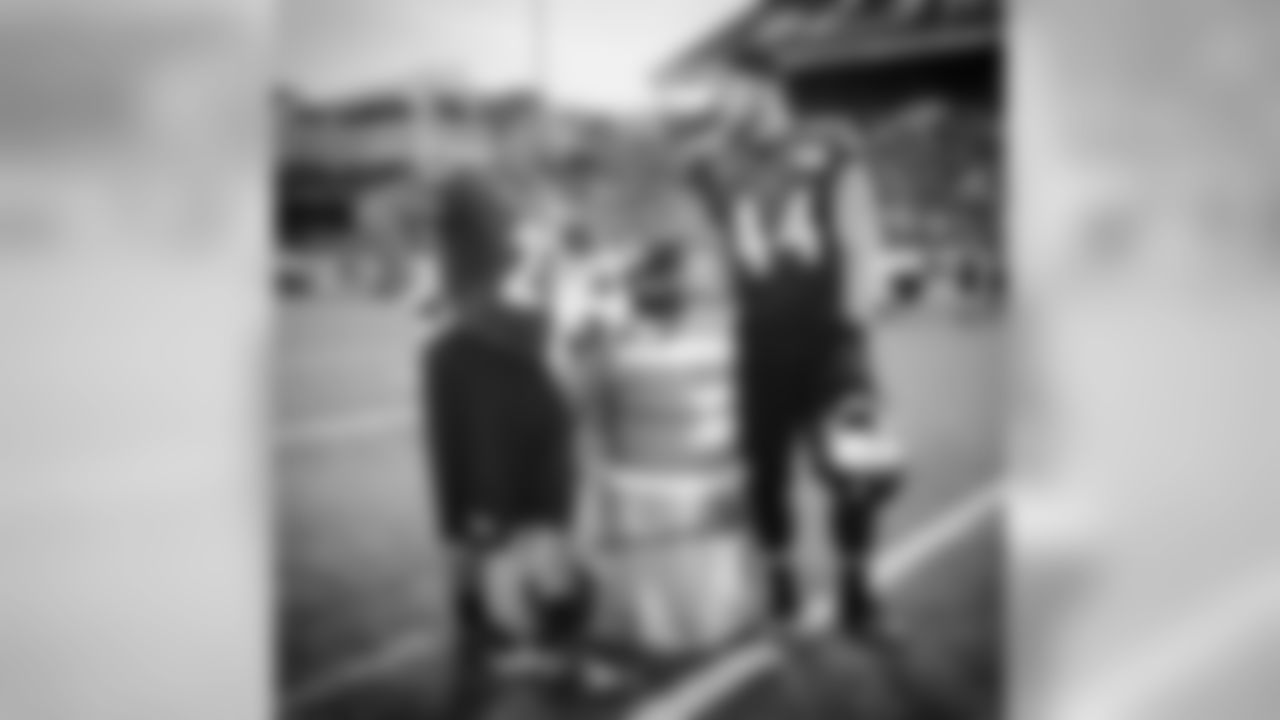 juicecheck44 [Kyle Jusczyk]: Camp grindin with Raymell #RBs #stackingdays