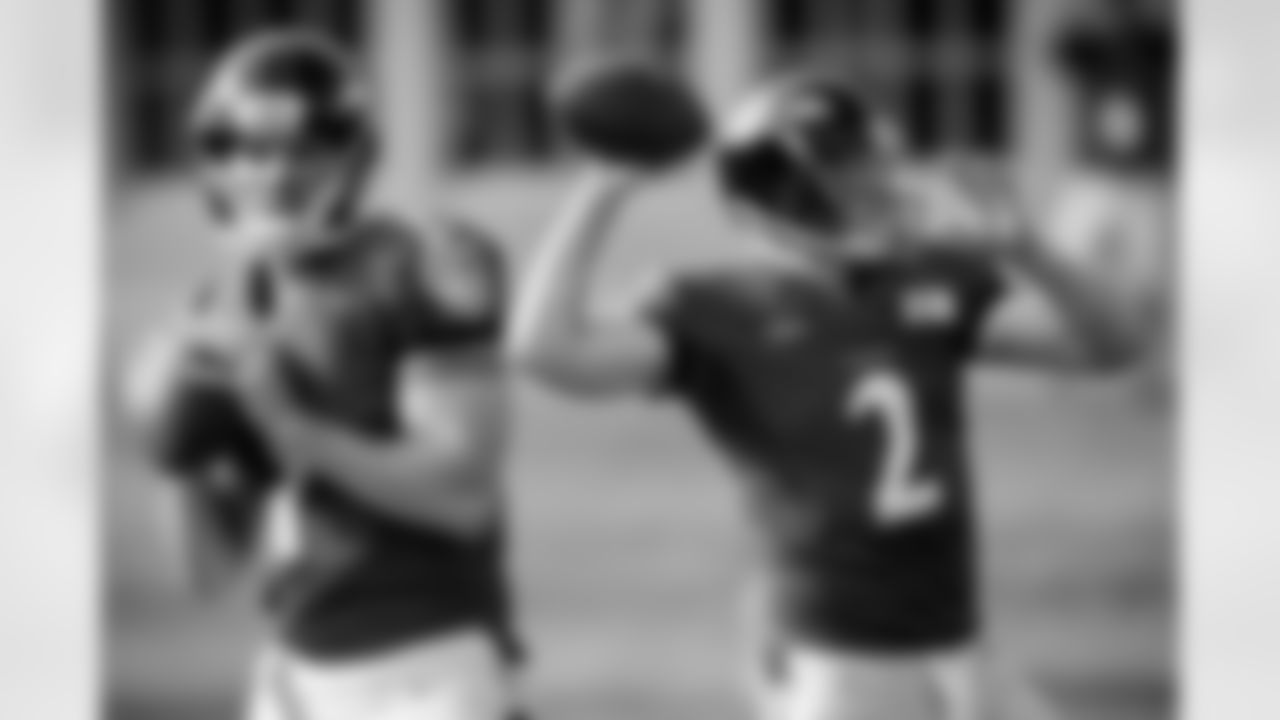 QB Dustin Vaughan