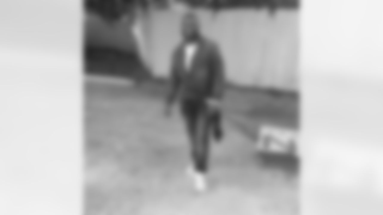 bone28 [Kenneth Dixon]: No such thing as a life that's better than yours.. #loveyours #livethelittlethings