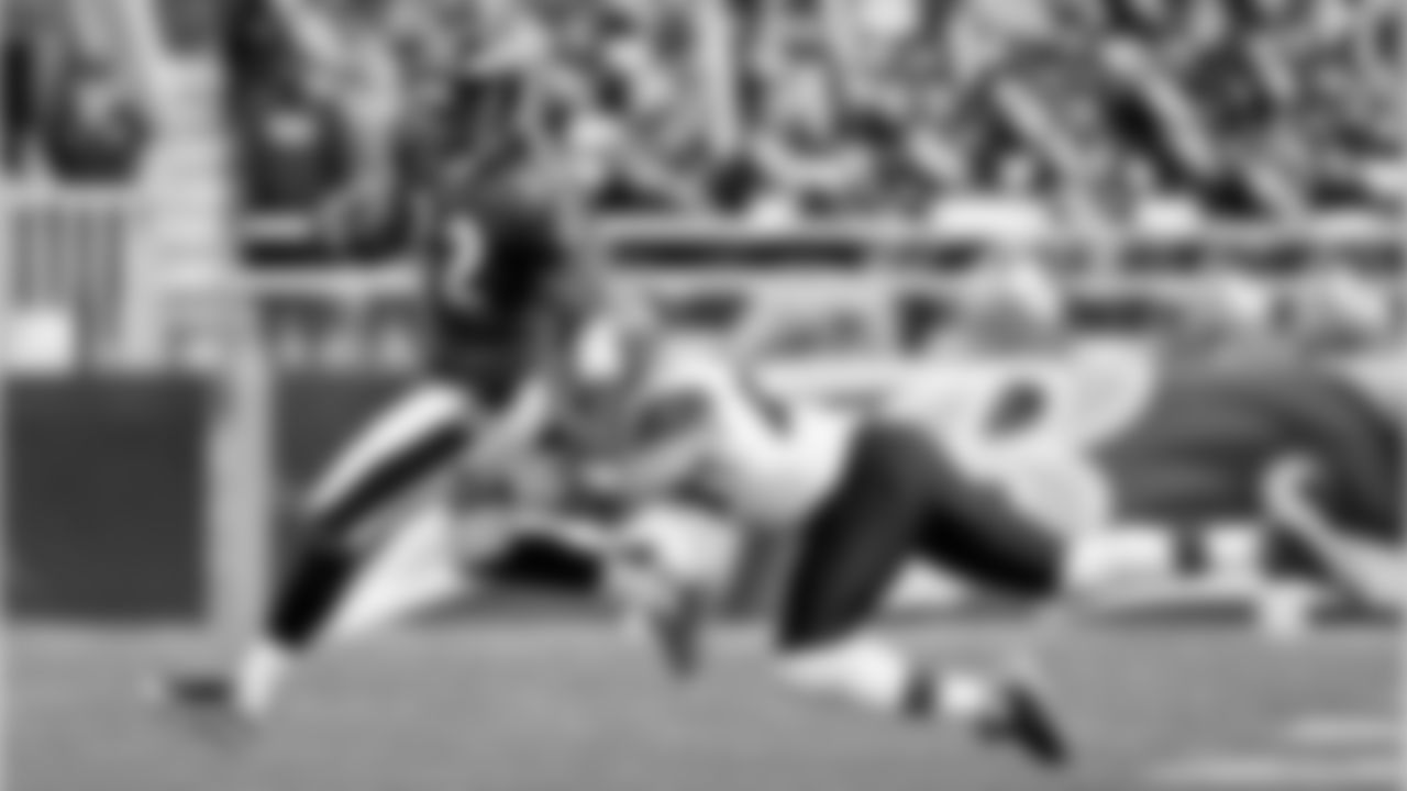 Images from the Ravens' 34-3 win over the Cleveland Browns on Sept. 27, 2009.