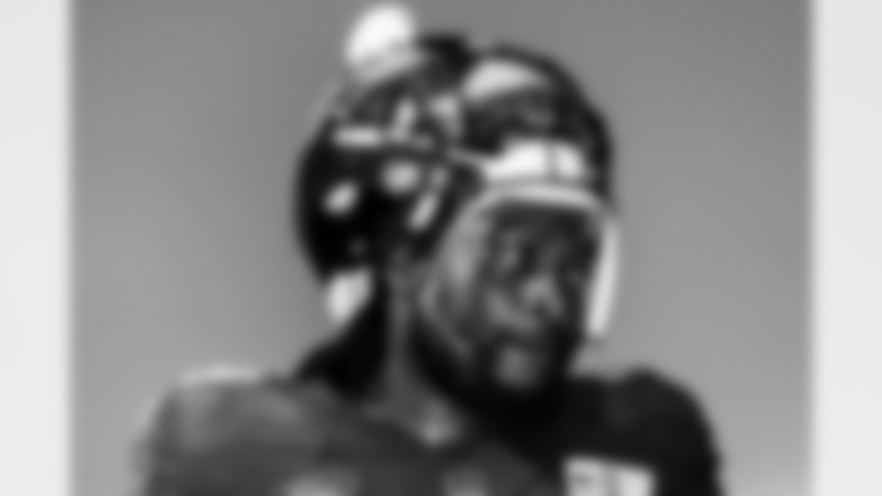 LB Pernell McPhee