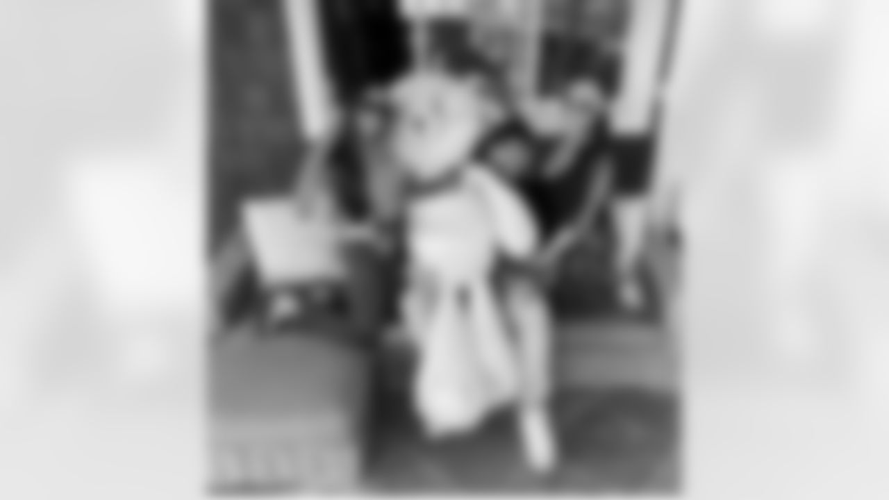 neek56 [Nico Siragusa] La familia