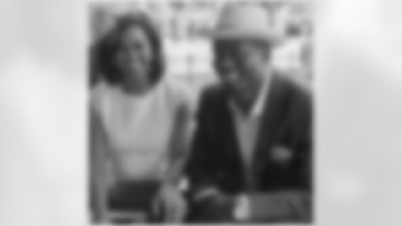 benjaminswatson [Benjamin Watson] The perfect date with the perfect date. #tbt #Preakness