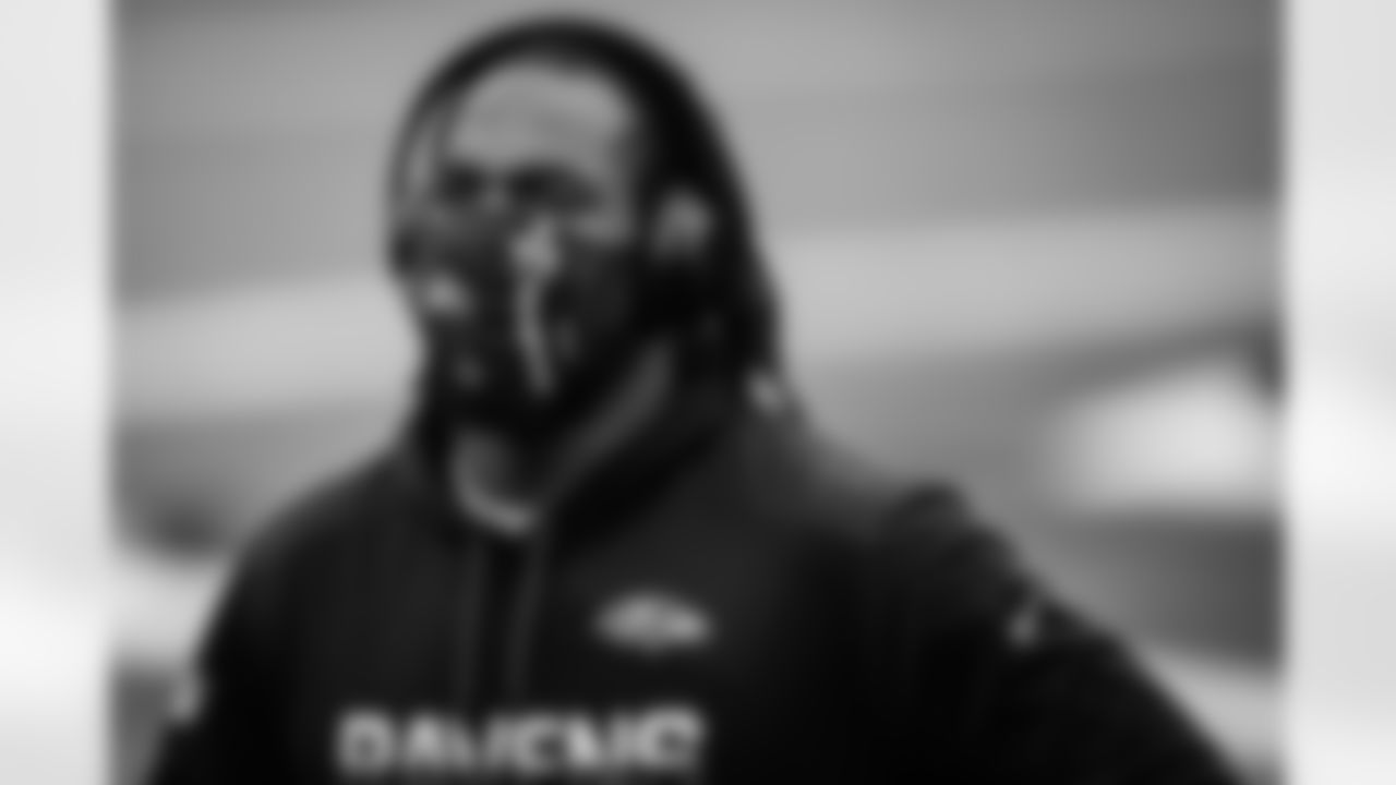 OLB Matthew Judon