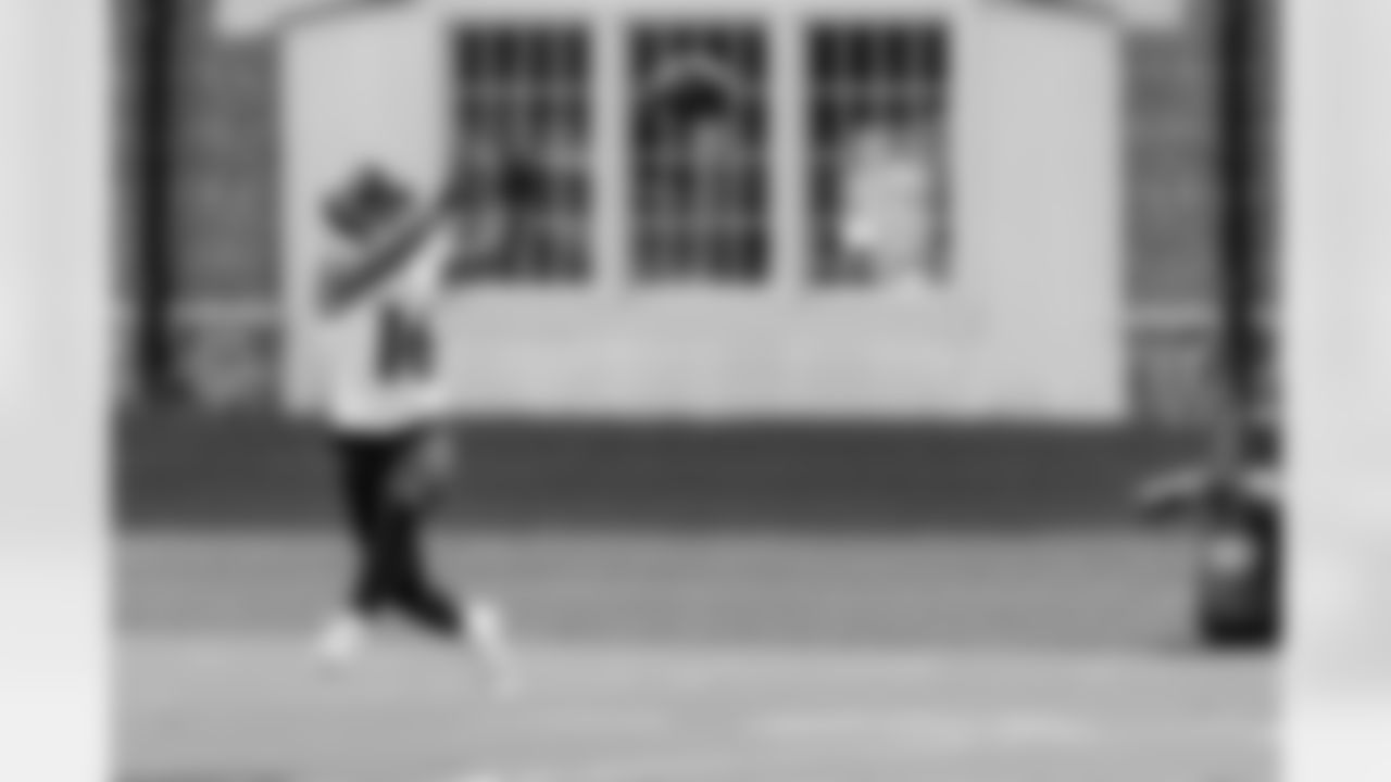 WR Tylan Wallace
