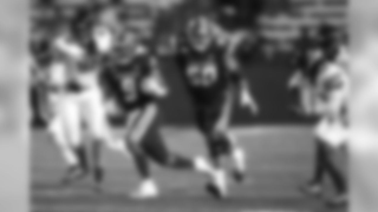 16. OG Robert Hunt, Louisiana-Lafayette