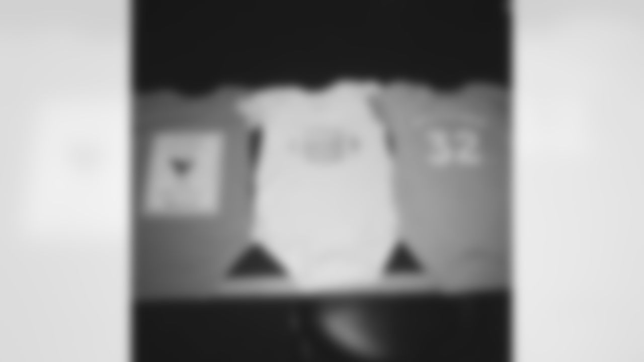 diggz32 [James Ihedigbo]: Best Gift Ever For Our Little Girl On The Way!!! #daddysgirl #babygirl #CantWait