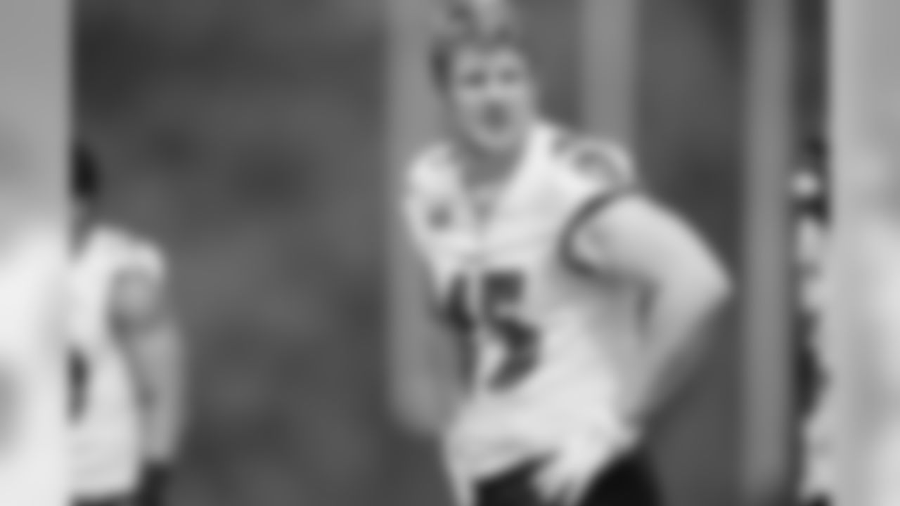OLB Brennen Beyer