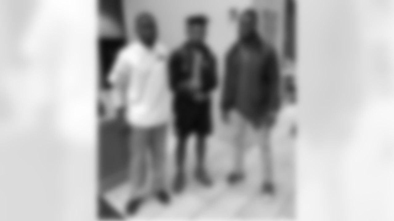 quincya18 [Quincy Adeboyejo] What a great feeling being back in Ox with my brothers